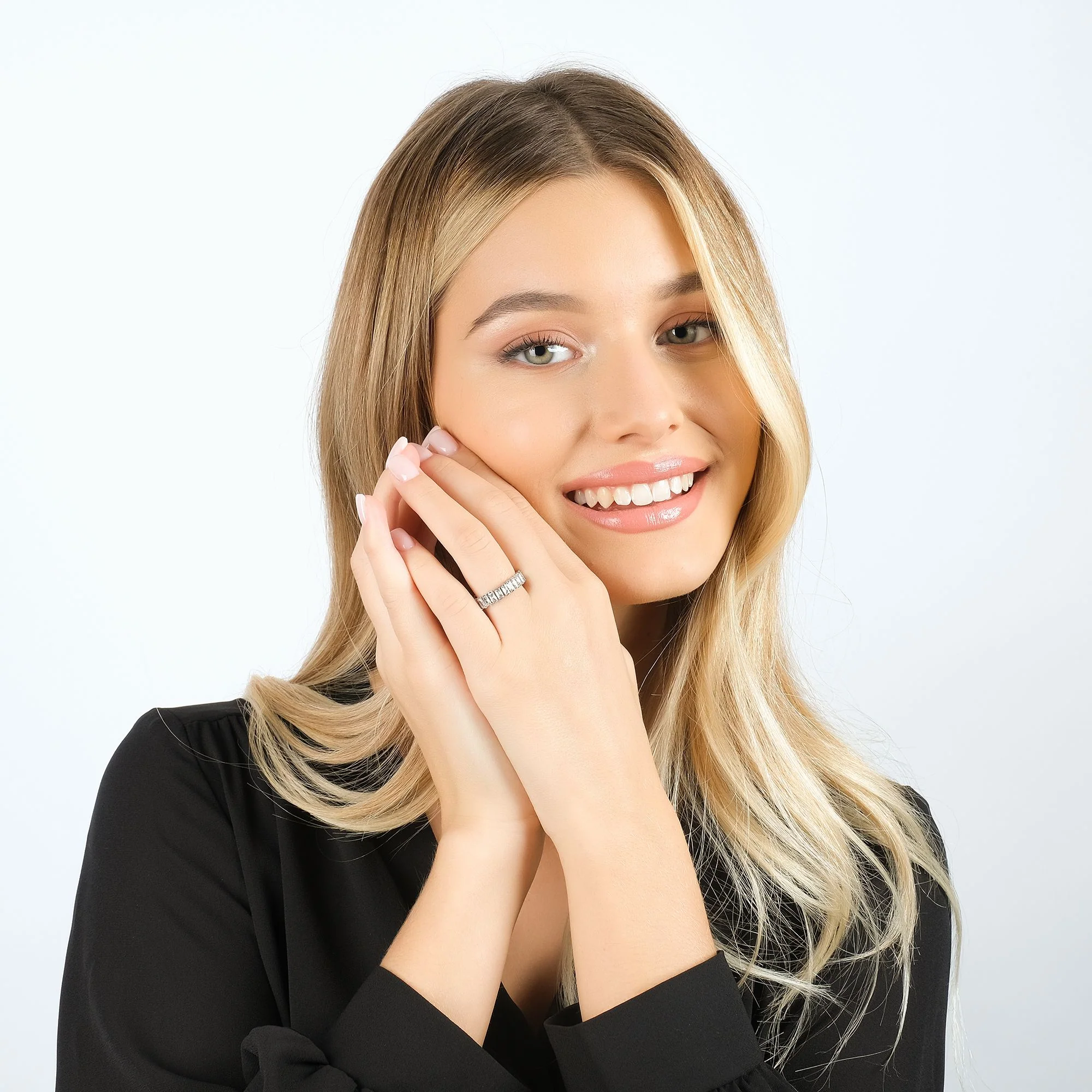 ANELLO DONNA IN ACCIAIO CON CRISTALLI BIANCHI - Image 3