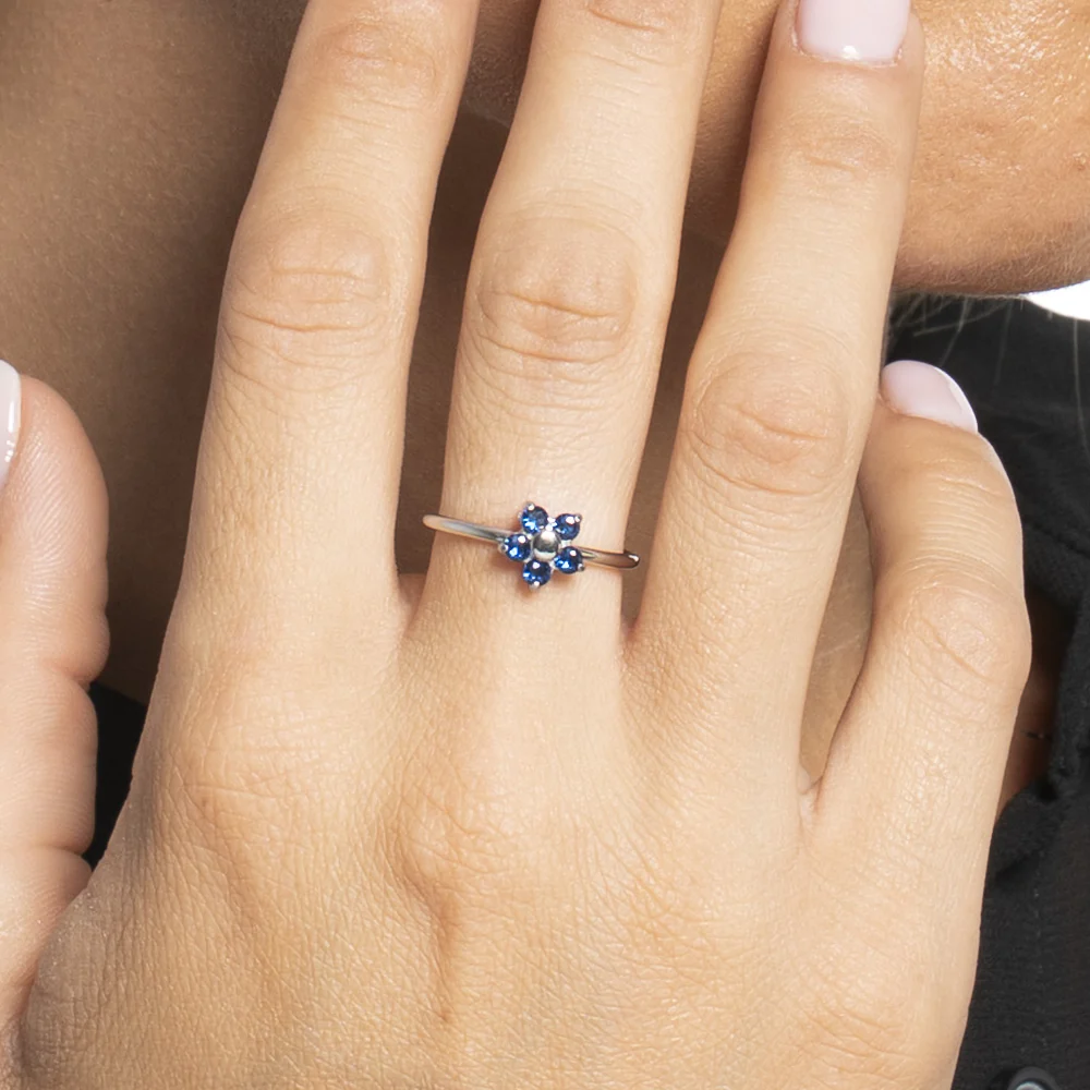 ANELLO DONNA IN ACCIAIO CON FIORE E ZIRCONI BLU - Image 2