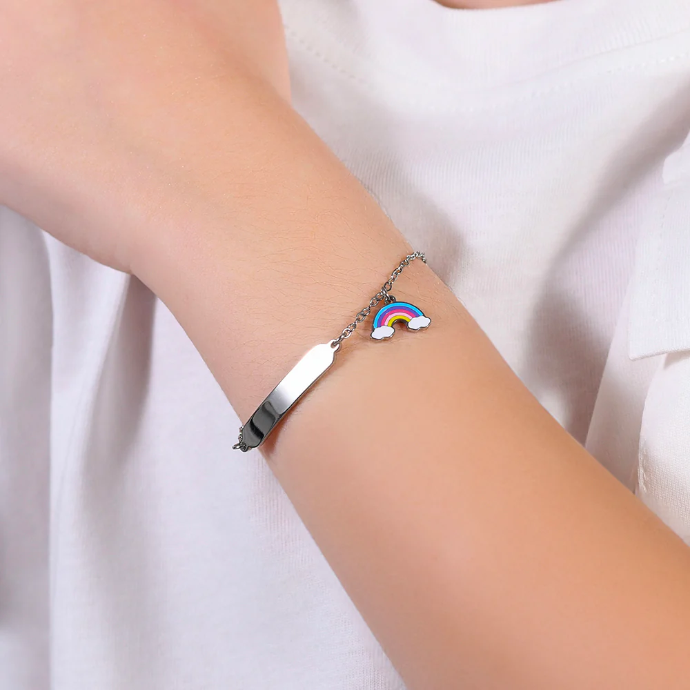 BRACCIALE BAMBINA IN ACCIAIO CON ARCOBALENO E PIASTRA - Image 2
