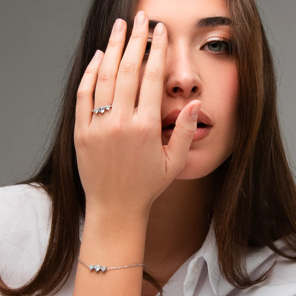 BRACCIALE DONNA IN ACCIAIO CON CUORI CON ZIRCONI BIANCHI - Image 4