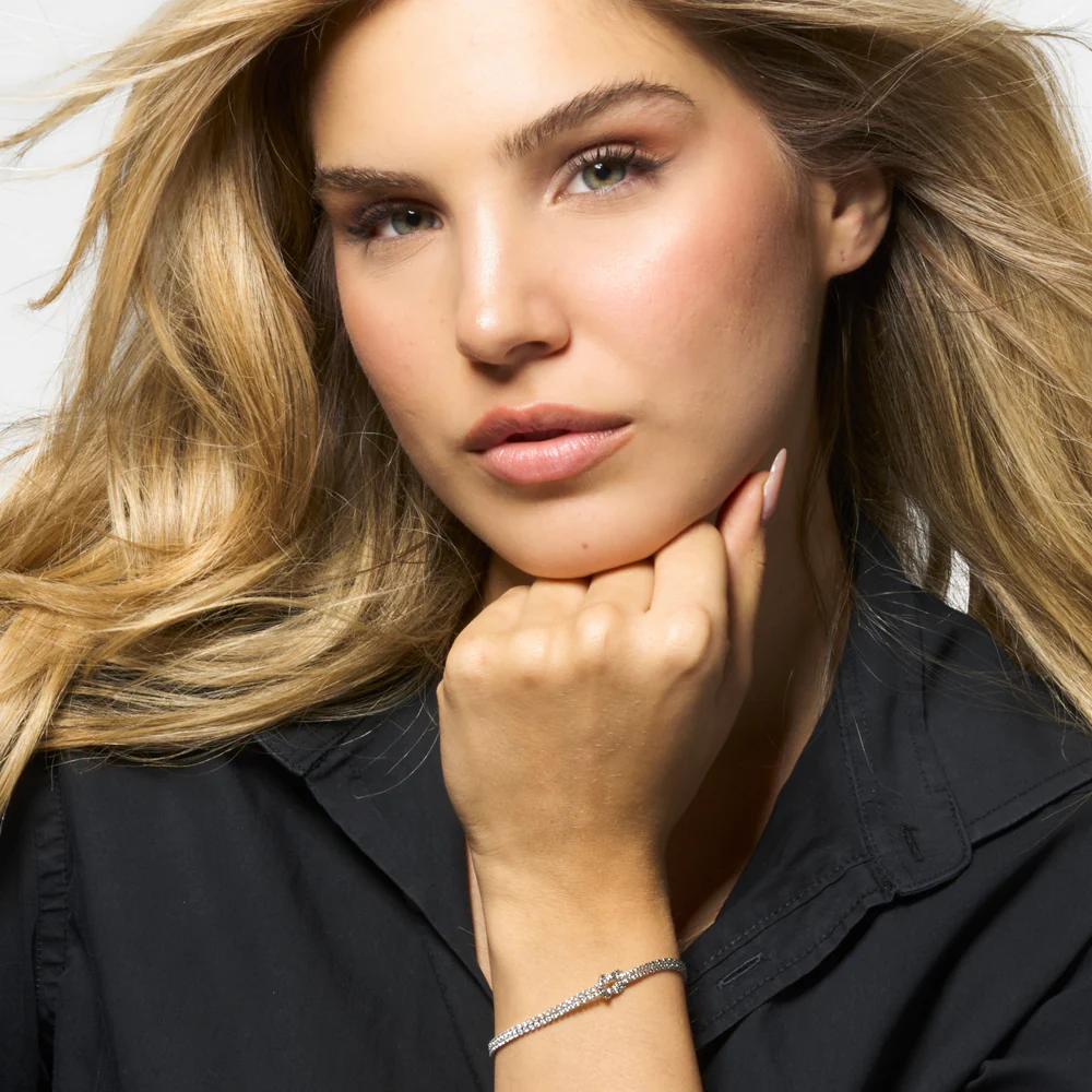 BRACCIALE DONNA IN ACCIAIO CON NODO E ZIRCONI BIANCHI - Image 3