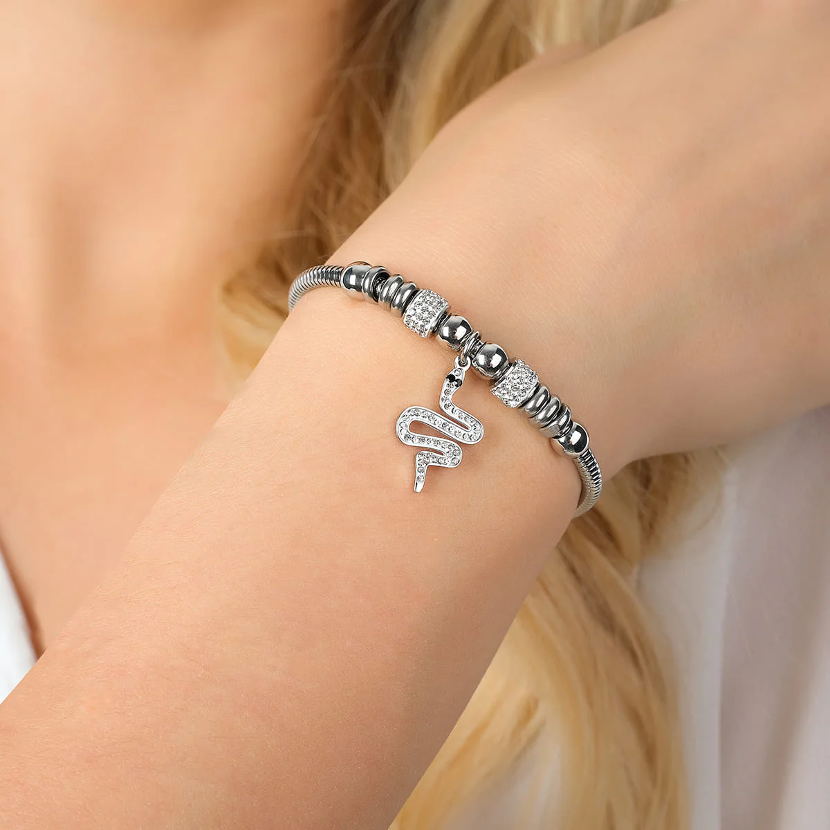 BRACCIALE DONNA IN ACCIAIO CON SERPENTE CON CRISTALLI BIANCHI - Image 2