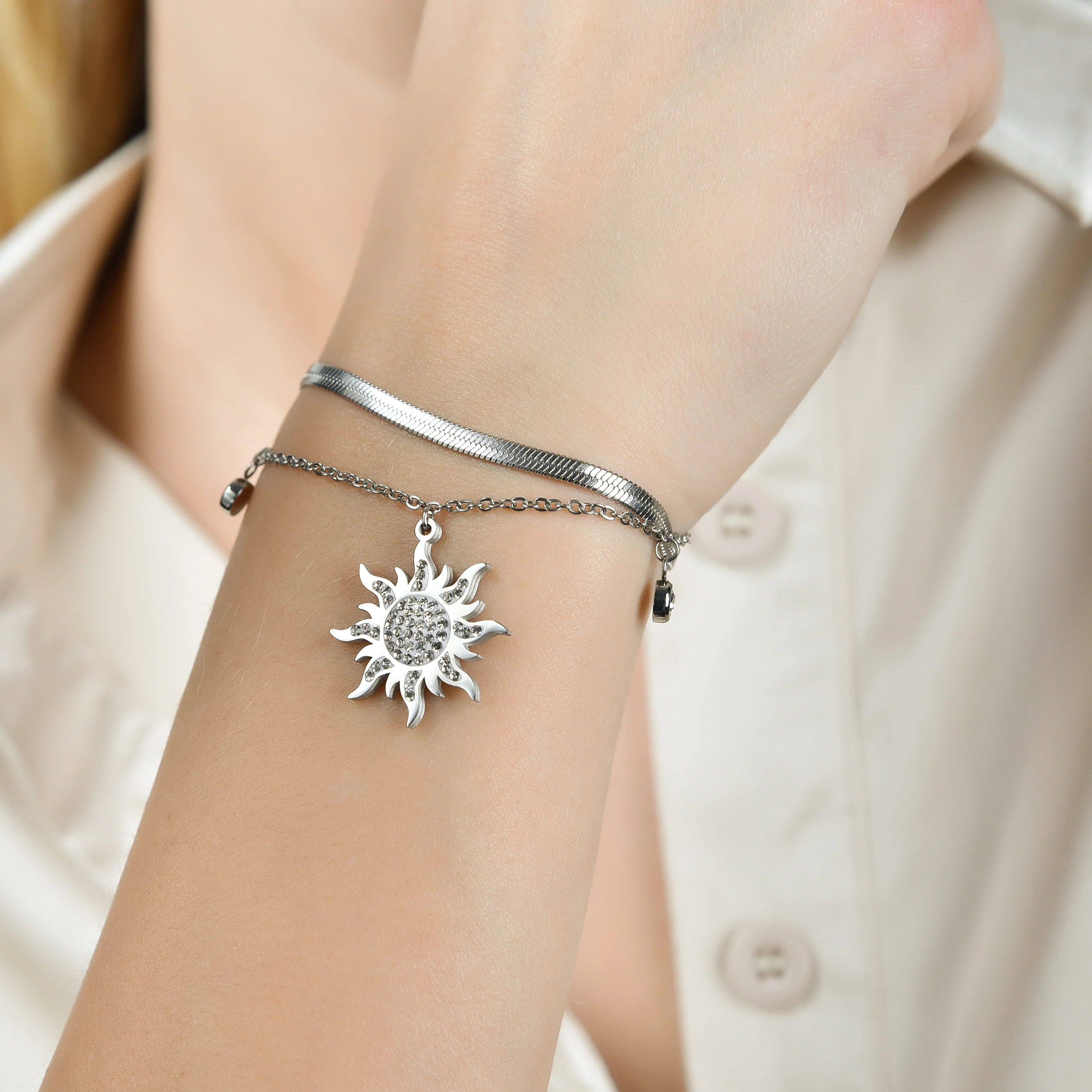 BRACCIALE DONNA IN ACCIAIO CON SOLE CON CRISTALLI BIANCHI - Image 2