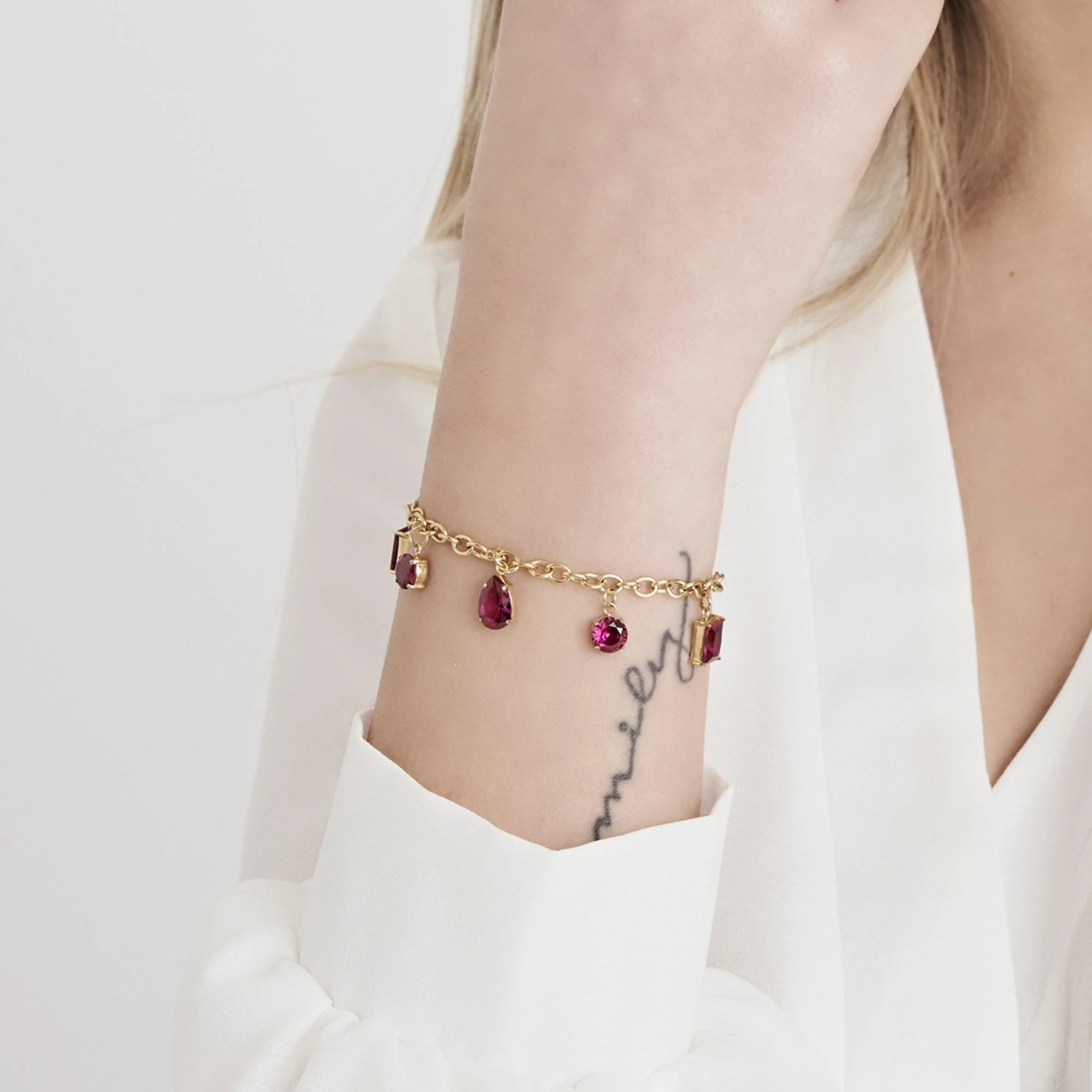 BRACCIALE DONNA IN ACCIAIO IP GOLD CON CRISTALLI - Image 2