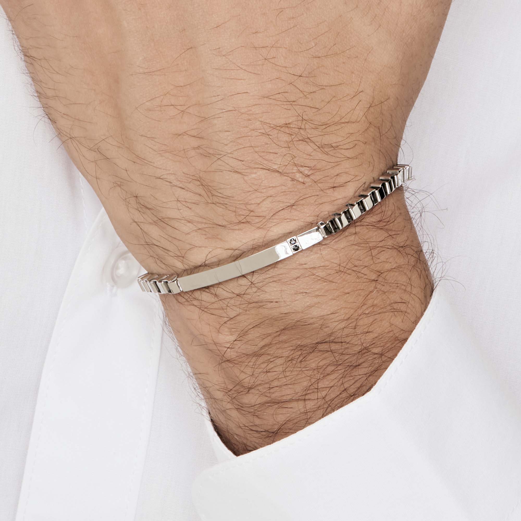 BRACCIALE UOMO IN ACCIAIO CON PIASTRA E CRISTALLI NERI - Image 2