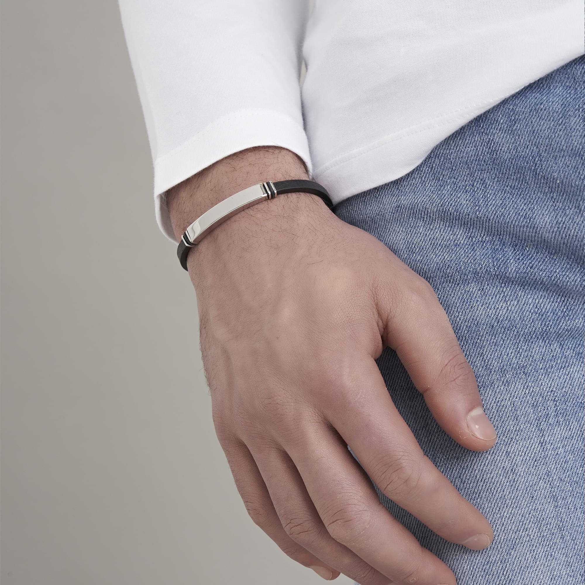 BRACCIALE UOMO IN CUOIO NERO CON PIASTRA IN ACCIAIO - Image 3