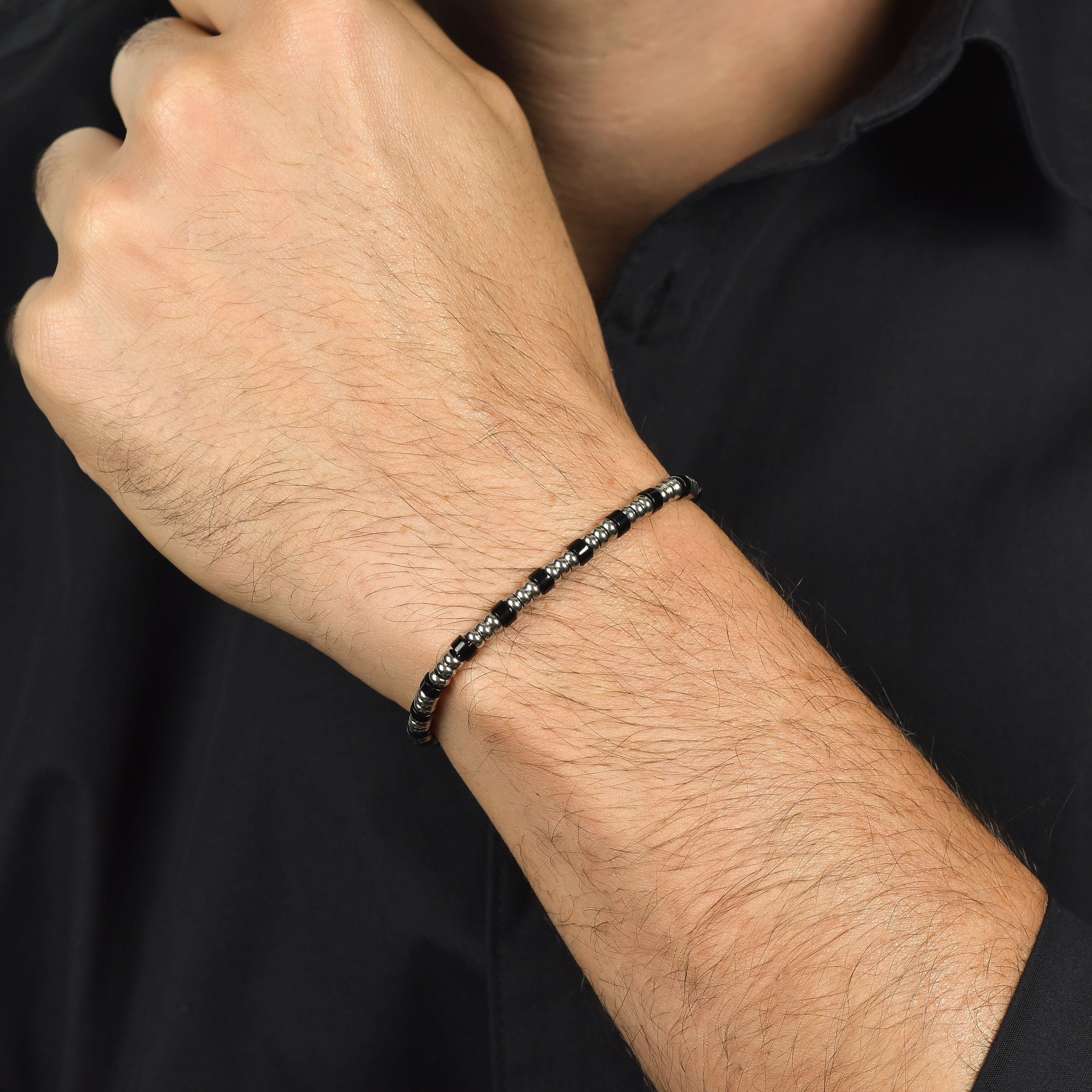 BRACCIALE UOMO IN ACCIAIO CON ELEMENTI SILVER E PIETRE NERE - Image 2