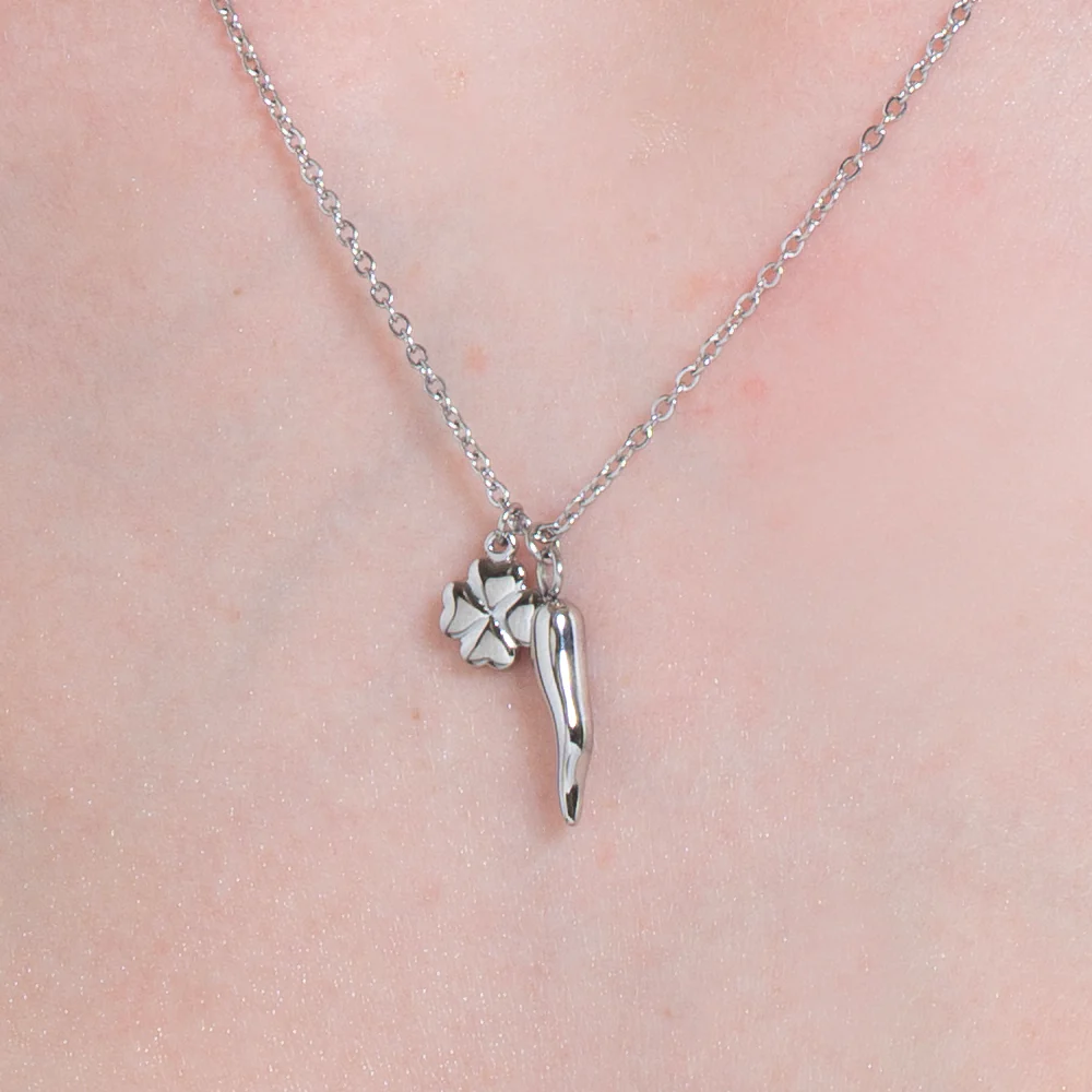 COLLANA DONNA IN ACCIAIO CON CORNO E QUADRIFOGLIO - Image 2