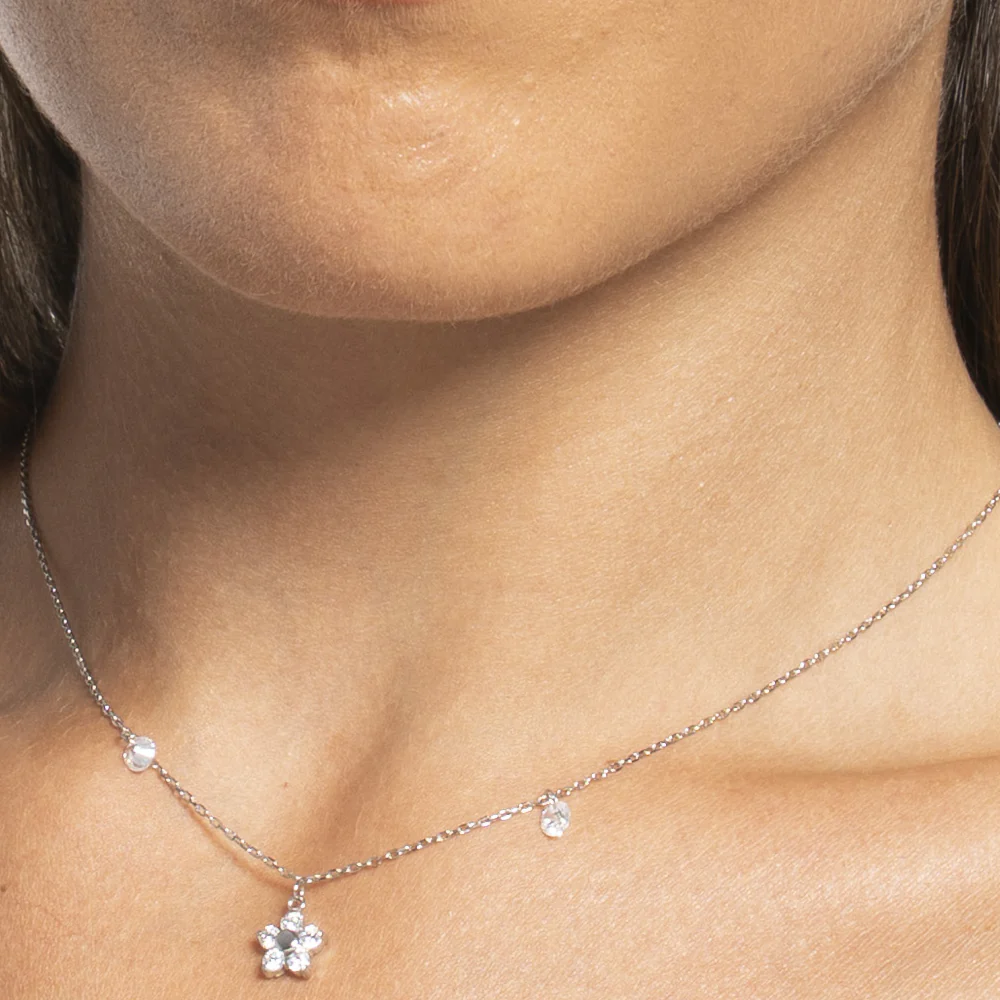 COLLANA DONNA IN ACCIAIO CON PENDENTE FIORE CON E PETALI ZIRCONE BIANCO - Image 2