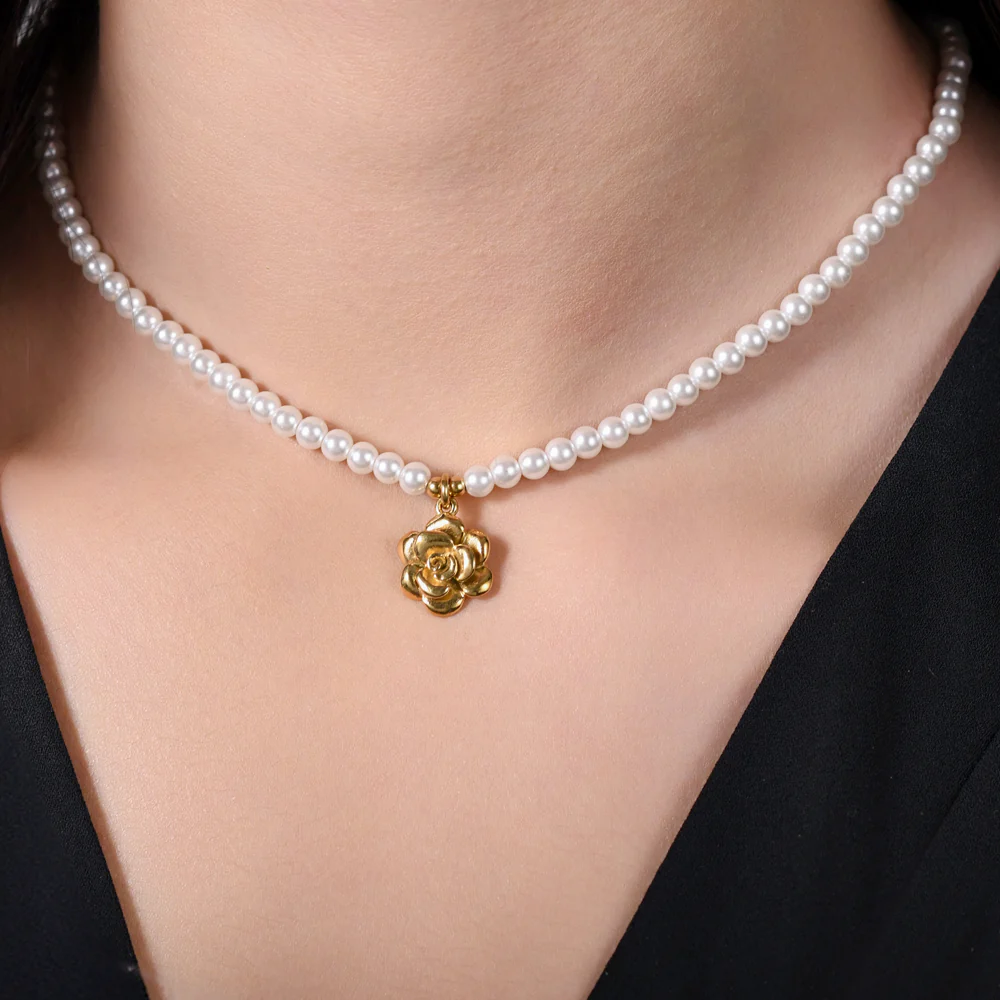 COLLANA DONNA IN ACCIAIO IP GOLD PERLE E ROSA - Image 2