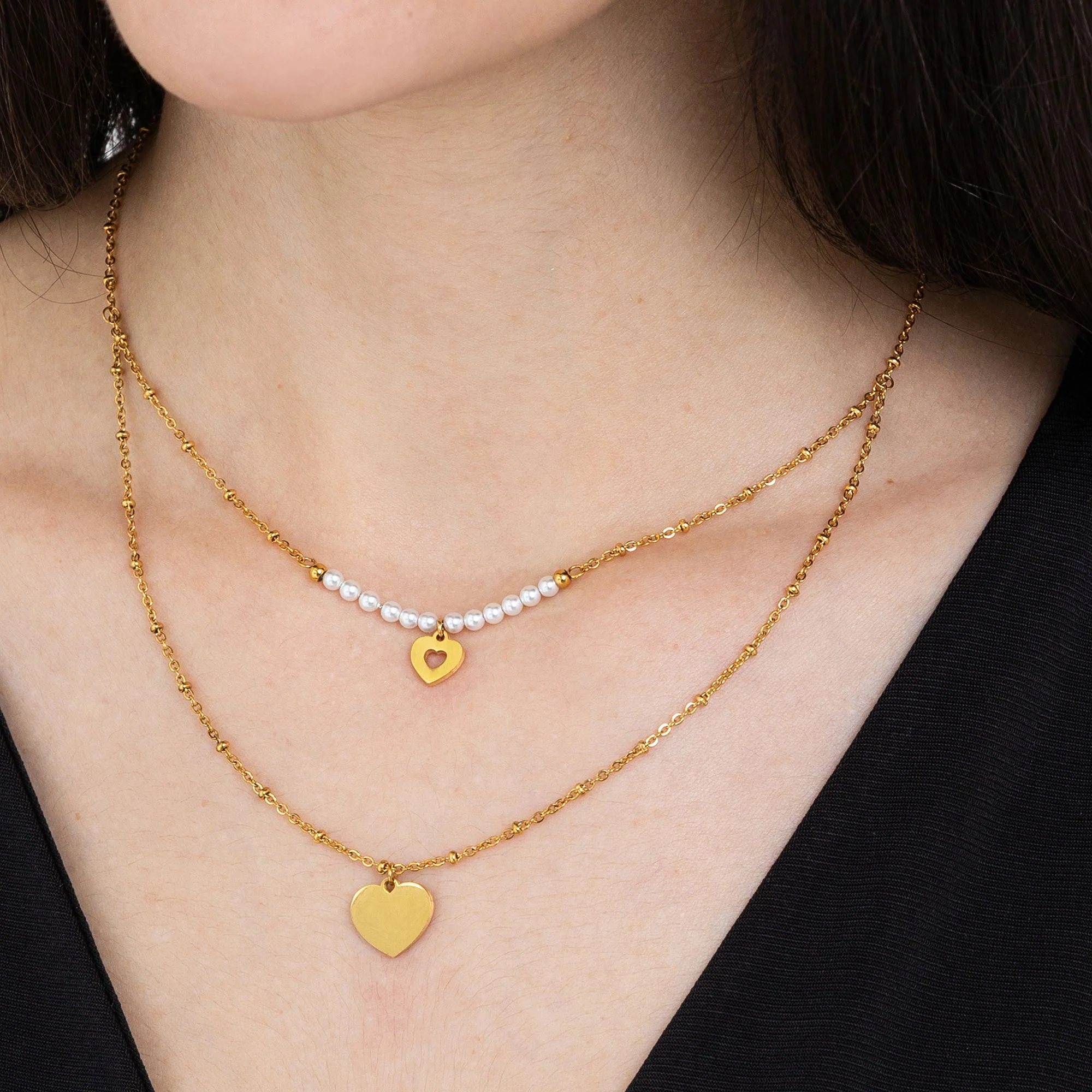 COLLANA DONNA IN ACCIAIO IP GOLD CON CUORI E PERLE BIANCHE - Image 2