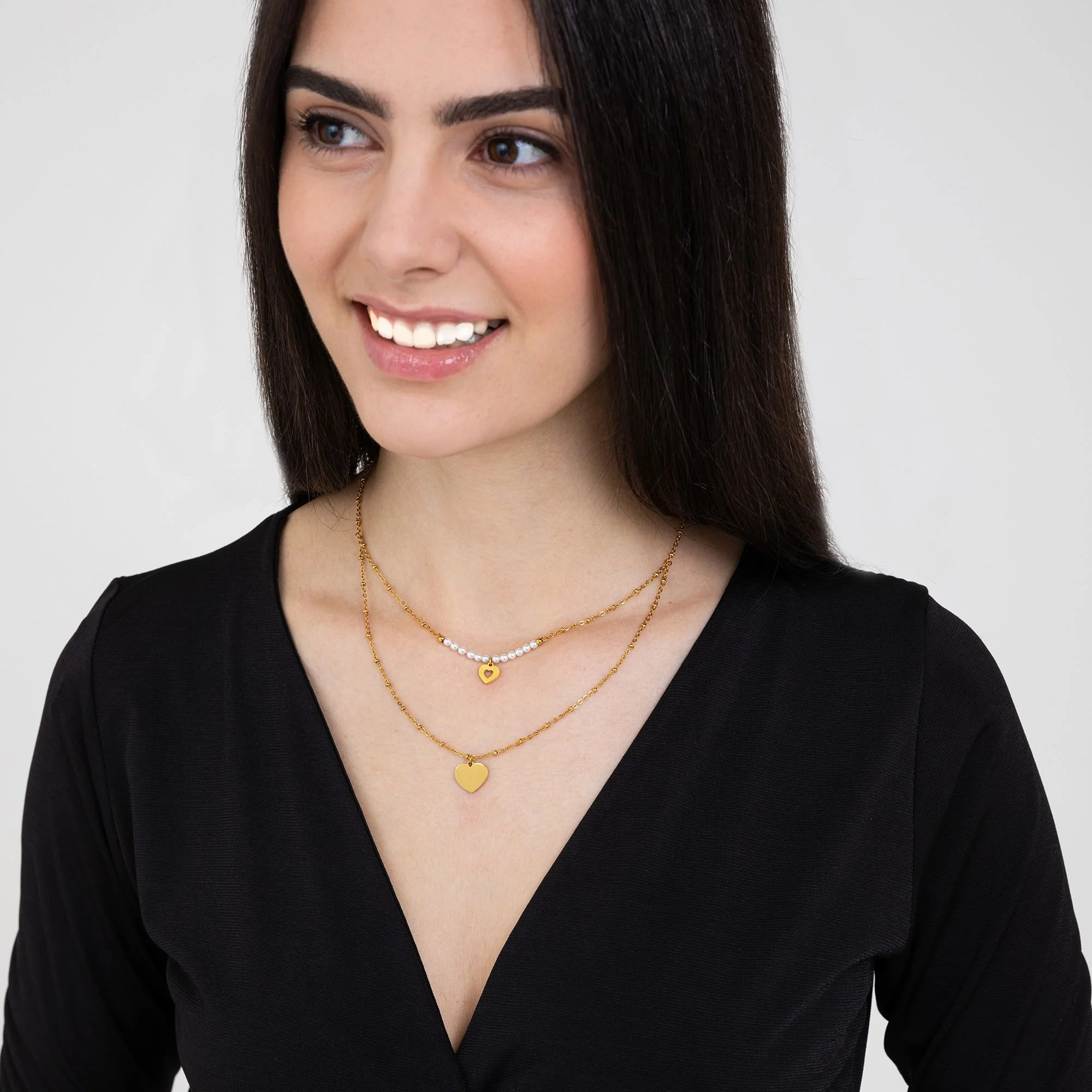 COLLANA DONNA IN ACCIAIO IP GOLD CON CUORI E PERLE BIANCHE - Image 3