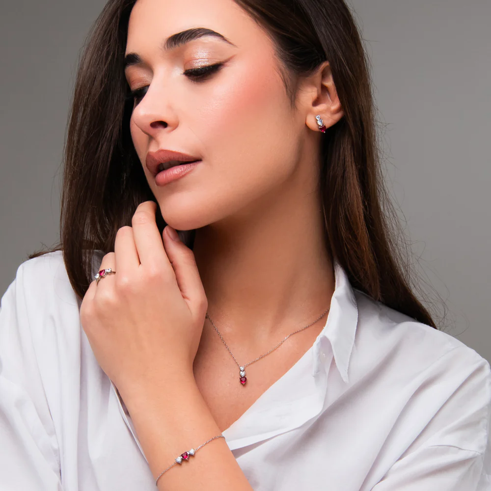 MONO ORECCHINO DONNA IN ACCIAIO CON CUORI CON ZIRCONI BIANCHI E ROSSI - Image 2