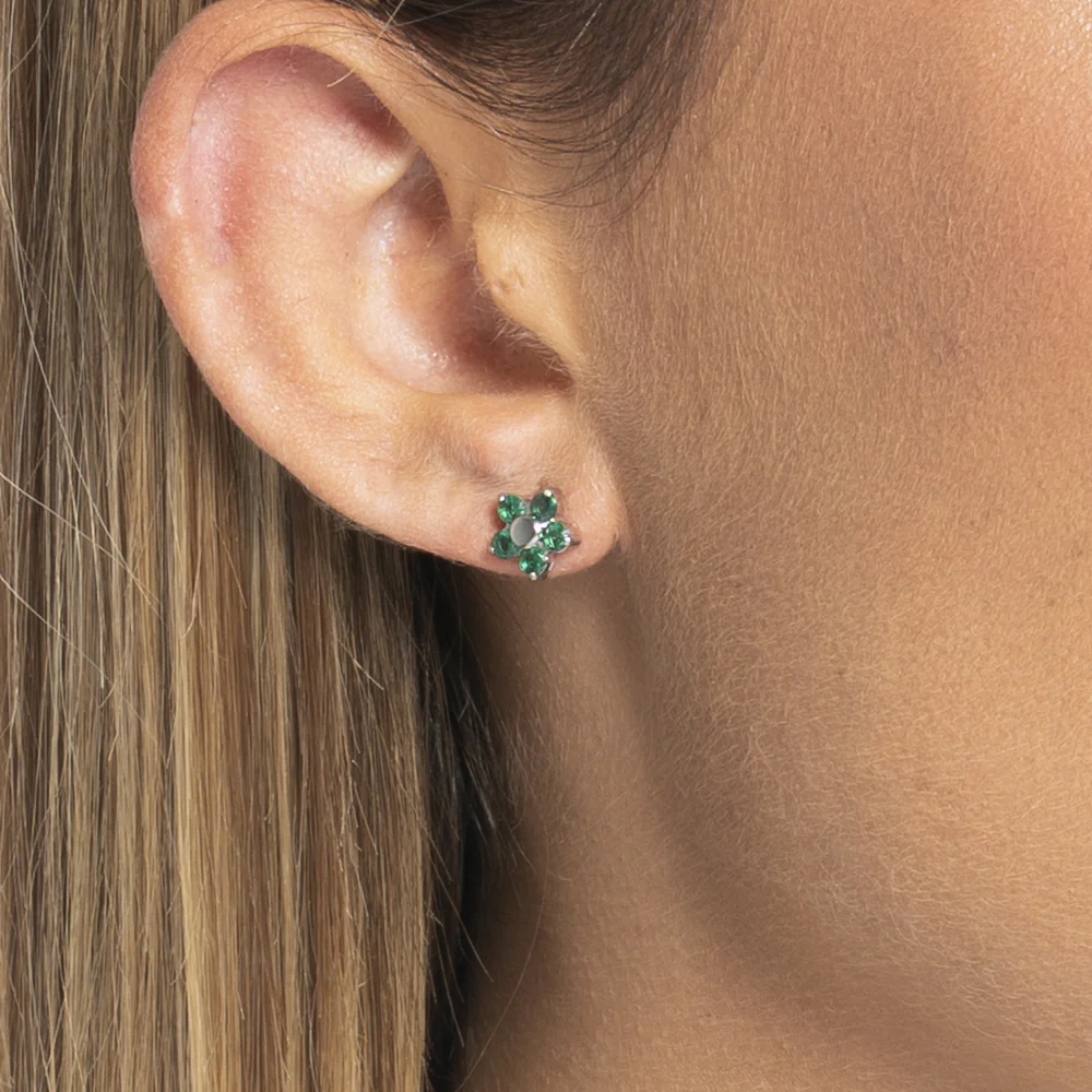 MONO ORECCHINO DONNA IN ACCIAIO CON FIORE E PETALI ZIRCONE VERDE - Image 2