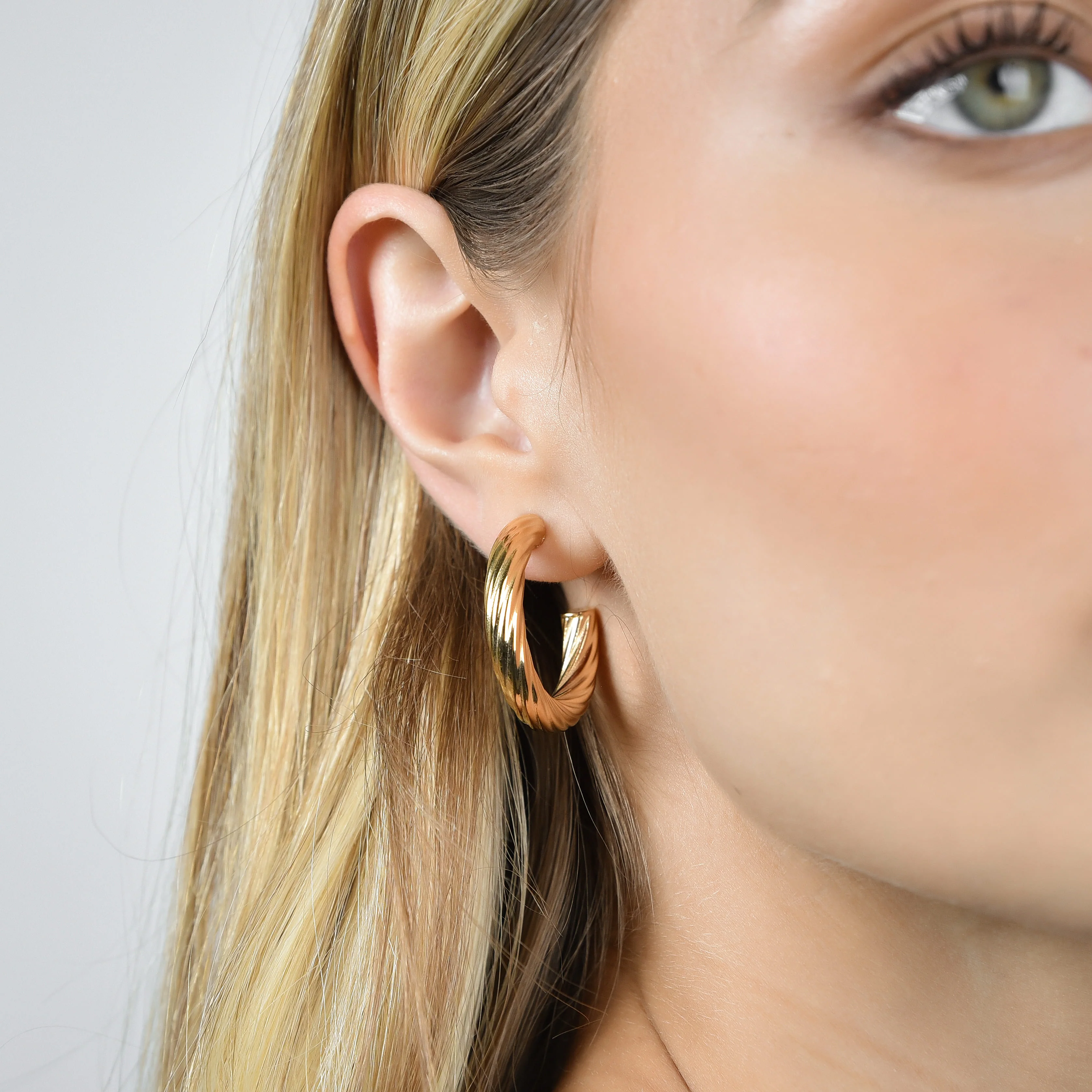 ORECCHINI DONNA CERCHI IN ACCIAIO IP GOLD - Image 2